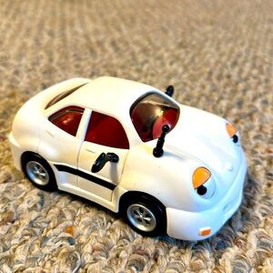 THE CHEVRON CARS  #1 SAM SEDAN COLLECTIBLE CAR WHITE DOORS OPEN EYES MOVE